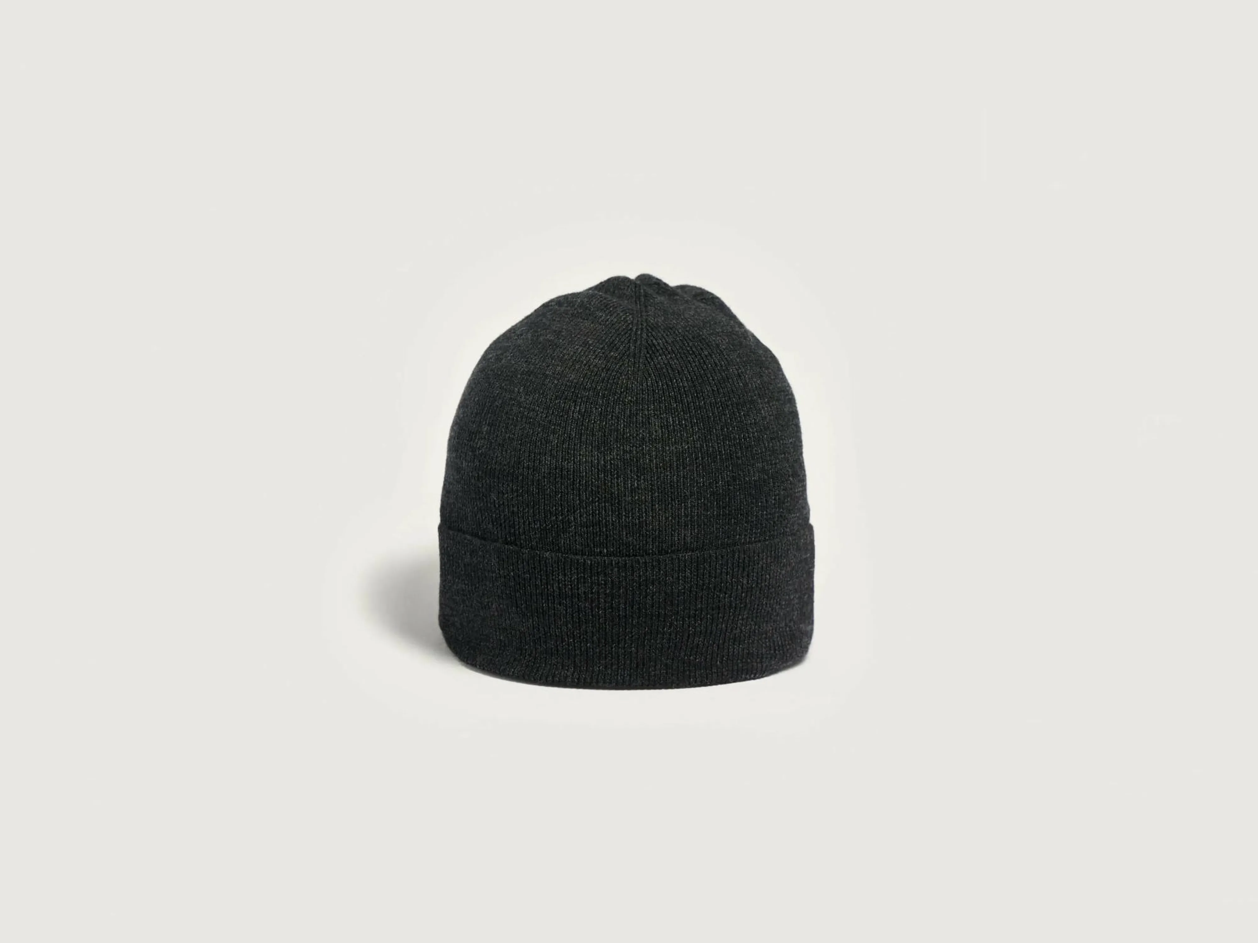 Store Bellerose Dilbin Geribbelde Muts Off black
