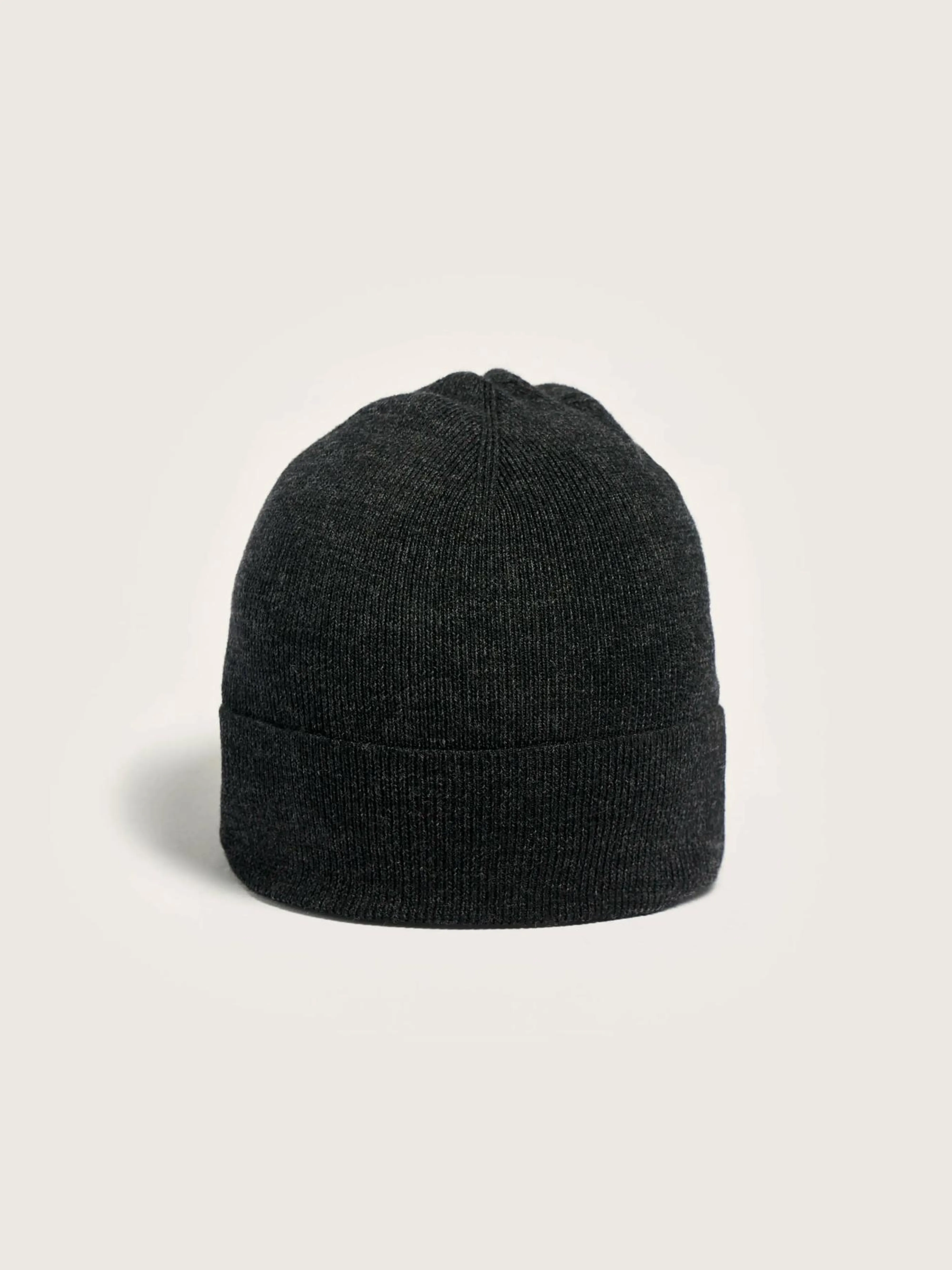 Store Bellerose Dilbin Geribbelde Muts Off black